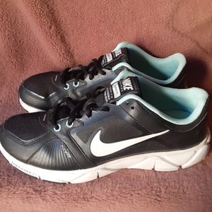 Nike womans sz 9.5